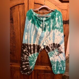 Aerie Tie-Dye Joggers in Green and Black